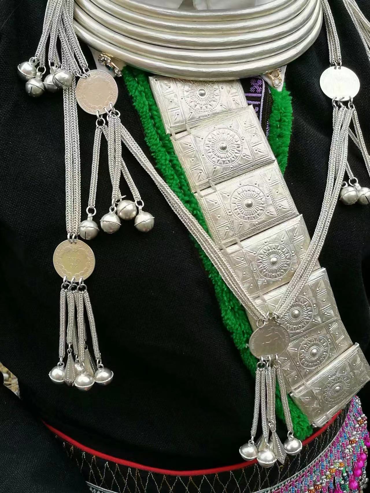 民族服饰 11